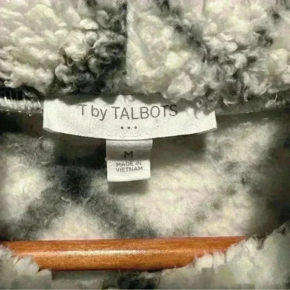 T by Talbots Long Sleeve Pullover Sherpa Turtle Neck - Picture 6 of 7